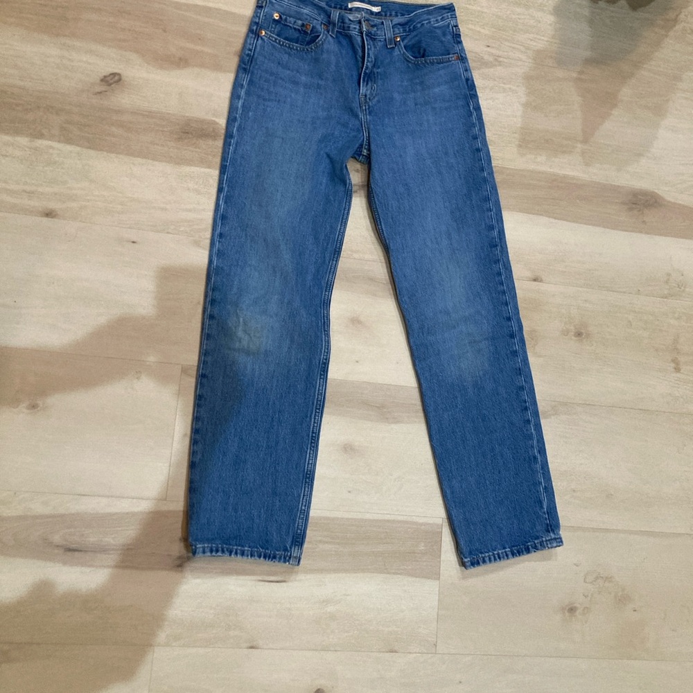 SOLD ON DIFFERENT WEBSITE Levi's Blue Straight Jeans Classic Fit.